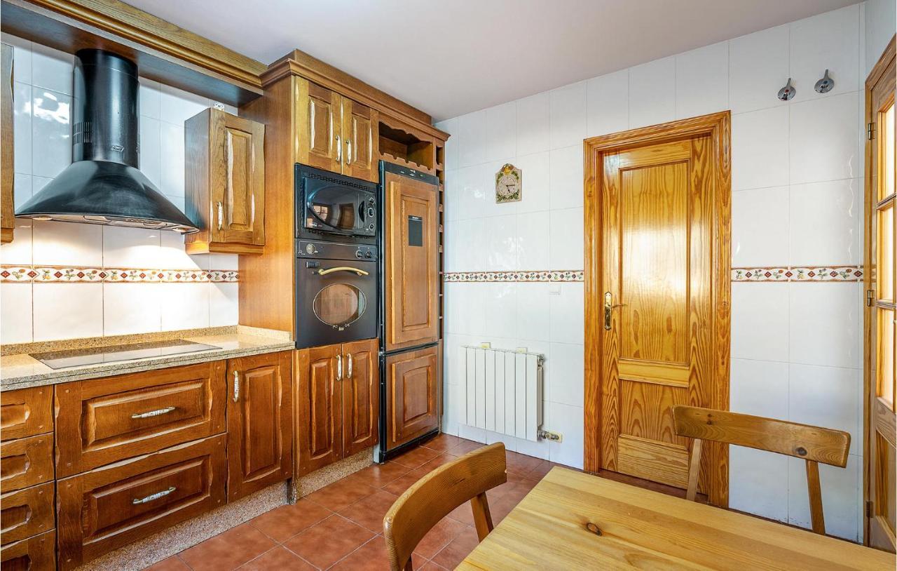 3 Bedroom Stunning Home In Cenes De La Vega Extérieur photo