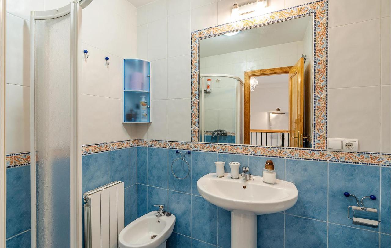 3 Bedroom Stunning Home In Cenes De La Vega Extérieur photo